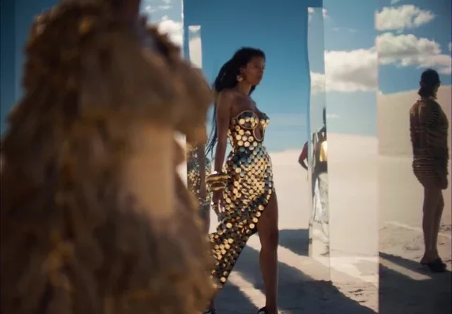 Disney x Balmain: Lion’s Paw.
